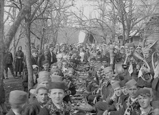 Slika sa srpske svadbe stara 100 godina otkriva BRUTALNU istinu: Vidite li vi ovaj detalj? Slika sa srpske svadbe stara 100 godina otkriva BRUTALNU istinu: Vidite li vi ovaj detalj?