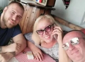 Starijeg rodila sa samo 15 godina: Zorica Marković pokazala sinove Starijeg rodila sa samo 15 godina: Zorica Marković pokazala sinove