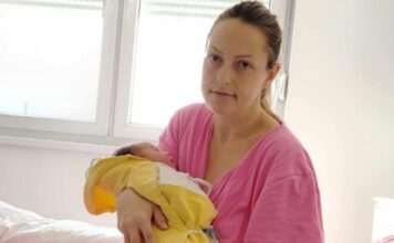 Stiglo “pojačanje”: Porodicu Prodić blagoslovilo rođenje petog sina Stiglo “pojačanje”: Porodicu Prodić blagoslovilo rođenje petog sina