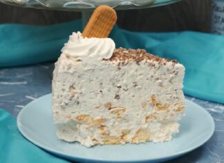 Straćatela torta sa plazmom: Kremasta i lagana, idealna za slave i rođendane Straćatela torta sa plazmom: Kremasta i lagana, idealna za slave i rođendane