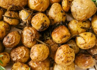 Supermarket prodaje jaknu koja izgleda kao gigantski pečeni krompir i svi je žele Supermarket prodaje jaknu koja izgleda kao gigantski pečeni krompir i svi je žele