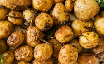 Supermarket prodaje jaknu koja izgleda kao gigantski pečeni krompir i svi je žele Supermarket prodaje jaknu koja izgleda kao gigantski pečeni krompir i svi je žele