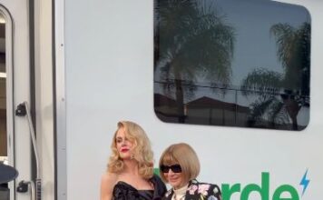 Svet je stao za trenutak kada je Nikol Kidman prošetala u haljini sa šlicom na “Vog” događaju: Poslala Kitu Urbanu jasnu poruku – lepšu nećeš naći Svet je stao za trenutak kada je Nikol Kidman prošetala u haljini sa šlicom na "Vog" događaju: Poslala Kitu Urbanu jasnu poruku - lepšu nećeš naći