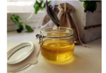 U med dodajte ovu zaboravljenu biljku: Čisti pluća kao metlom, odlična i za pušače U med dodajte ovu zaboravljenu biljku: Čisti pluća kao metlom, odlična i za pušače