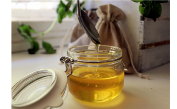 U med dodajte ovu zaboravljenu biljku: Čisti pluća kao metlom, odlična i za pušače U med dodajte ovu zaboravljenu biljku: Čisti pluća kao metlom, odlična i za pušače