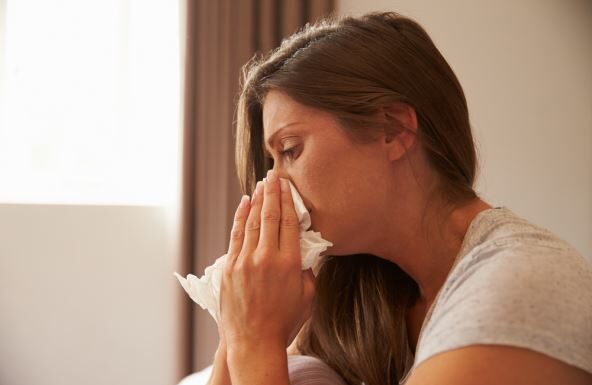 U starim fotografijama sam pronašla sliku svog supruga sa nepoznatom ženom i detetom: A kad sam videla šta piše na poleđini rekla sam mu da želim razvod U starim fotografijama sam pronašla sliku svog supruga sa nepoznatom ženom i detetom: A kad sam videla šta piše na poleđini rekla sam mu da želim razvod