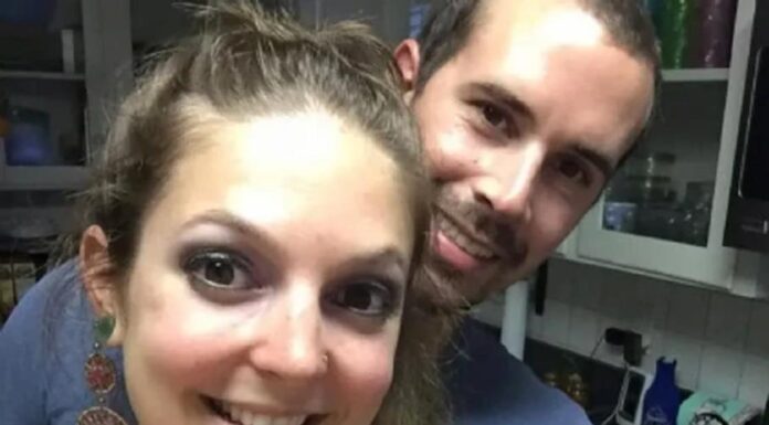 Vratio sam se s posla i zatekao svoju ženu na svom 15-godišnjem sinu u akciji: Kad sam čuo razlog, zanemeo sam od šoka Vratio sam se s posla i zatekao svoju ženu na svom 15-godišnjem sinu u akciji: Kad sam čuo razlog, zanemeo sam od šoka