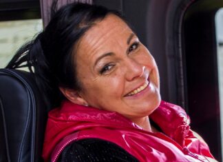 Žena poslije 40-te ne postaje sebična, već svjesna svoje vrijednosti: 7 pravila zrele žene Žena poslije 40-te ne postaje sebična, već svjesna svoje vrijednosti: 7 pravila zrele žene