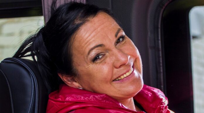 Žena poslije 40-te ne postaje sebična, već svjesna svoje vrijednosti: 7 pravila zrele žene Žena poslije 40-te ne postaje sebična, već svjesna svoje vrijednosti: 7 pravila zrele žene