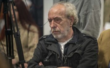 Životna priča poznatog glumca: Odrastao je na Kosovu, oženio Hrvaticu, a Beograđani ga obožavaju Životna priča poznatog glumca: Odrastao je na Kosovu, oženio Hrvaticu, a Beograđani ga obožavaju