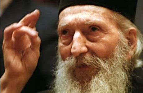 Ako se na ovaj način pričešćujete tokom Božićnog posta na sebe navlačite osudu, kaznu i muke: Patrijarh Pavle sve objasnio u 1 rečenici Ako se na ovaj način pričešćujete tokom Božićnog posta na sebe navlačite osudu, kaznu i muke: Patrijarh Pavle sve objasnio u 1 rečenici