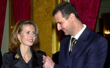 Ana je šefica iz pakla o čijoj surovosti su filmovi snimljeni: Dok je osuđivala tuđi izgled, sama nije promenila frizuru 62 godine Ana je šefica iz pakla o čijoj surovosti su filmovi snimljeni: Dok je osuđivala tuđi izgled, sama nije promenila frizuru 62 godine