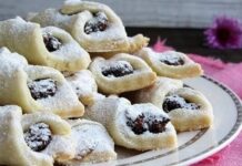 B0ŽIĆNE KIFLICE….UVIJEK SU NA M0M STOLU ZA B0ŽIĆ B0ŽIĆNE KIFLICE….UVIJEK SU NA M0M STOLU ZA B0ŽIĆ