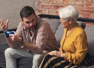 Baka se zbližila sa unukinim mužem, pa šokirala testamentom! Razdor u porodici, niko nije očekivao ovakav obrt Baka se zbližila sa unukinim mužem, pa šokirala testamentom! Razdor u porodici, niko nije očekivao ovakav obrt