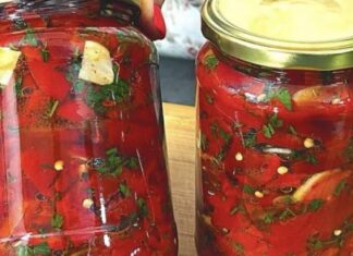 Bez 50 tegli ne čekam zimu…Pečene paprike sa belim lukom, najukusnija zimnica Bez 50 tegli ne čekam zimu…Pečene paprike sa belim lukom, najukusnija zimnica