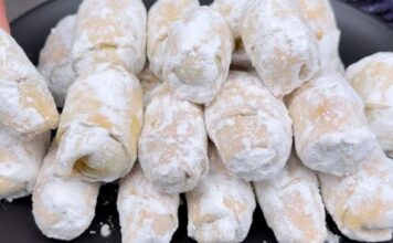 BOŽIĆNE KIFLE!!! Nestat će za 10 minuta! Prava bomba! Već dugo pratim ovaj recept! BOŽIĆNE KIFLE!!! Nestat će za 10 minuta! Prava bomba! Već dugo pratim ovaj recept!