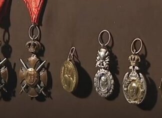 Budimir je za Srbiju ratovao, 17 puta bio uboden, a iz tela mu izvukli 74 parčeta bombe: Kad se vratio sakat, na čačanskoj kaldrmi mu se život pretvorio u pakao Budimir je za Srbiju ratovao, 17 puta bio uboden, a iz tela mu izvukli 74 parčeta bombe: Kad se vratio sakat, na čačanskoj kaldrmi mu se život pretvorio u pakao