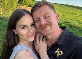 Ćerka Gordona Remzija zadala svekrvi najniži udarac: Sve je počelo zbog banalnog razloga, a od muža ima punu podršku za skandalozno ponašanje Ćerka Gordona Remzija zadala svekrvi najniži udarac: Sve je počelo zbog banalnog razloga, a od muža ima punu podršku za skandalozno ponašanje