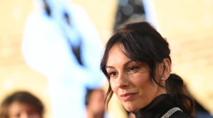 Ćerka Slobode Mićalović krenula njenim stopama: Debitovala na velikom platnu, reakcije šokiraju – Nisam bila oduševljena idejom da ona uopšte ulazi u ovaj svet Ćerka Slobode Mićalović krenula njenim stopama: Debitovala na velikom platnu, reakcije šokiraju - Nisam bila oduševljena idejom da ona uopšte ulazi u ovaj svet