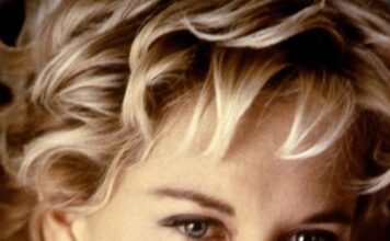 Čovek kojeg je obožavala, pretvorio joj je život u pakao: Kada joj je uskratio ljubav, pretvorila se u botoksiranu ženu sa “džokerskim osmehom” Čovek kojeg je obožavala, pretvorio joj je život u pakao: Kada joj je uskratio ljubav, pretvorila se u botoksiranu ženu sa "džokerskim osmehom"