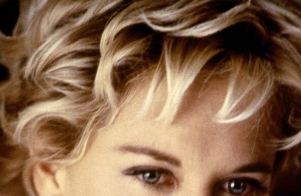 Čovek kojeg je obožavala, pretvorio joj je život u pakao: Kada joj je uskratio ljubav, pretvorila se u botoksiranu ženu sa “džokerskim osmehom” Čovek kojeg je obožavala, pretvorio joj je život u pakao: Kada joj je uskratio ljubav, pretvorila se u botoksiranu ženu sa "džokerskim osmehom"