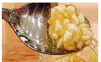 DAR OD BOGA-MED, ORASI, SIRĆE, BIJELI LUK LIJEČE SKORO SVE: Pogledajte koliko je zdrava ova kombinacija DAR OD BOGA-MED, ORASI, SIRĆE, BIJELI LUK LIJEČE SKORO SVE: Pogledajte koliko je zdrava ova kombinacija