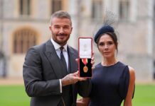 Dejvid Bekam postao vitez, ali svi su gledali u izdanje Viktorije Bekam Dejvid Bekam postao vitez, ali svi su gledali u izdanje Viktorije Bekam