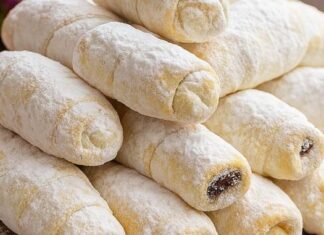 Domaćinske kiflice sa orasima – Najbolja kombinacija ukusa: Što duže stoje, to su ukusnije! Domaćinske kiflice sa orasima – Najbolja kombinacija ukusa: Što duže stoje, to su ukusnije!