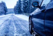 Džinović sinoć lumpovao u kafani, prišla mu je jedna od najljepših pjevačica, a onda je nastao lom Džinović sinoć lumpovao u kafani, prišla mu je jedna od najljepših pjevačica, a onda je nastao lom