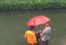 Fotka iz Bugarske izazvala je salve smijeha na mrežama, morate vidjeti što izvode ovi tipovi Fotka iz Bugarske izazvala je salve smijeha na mrežama, morate vidjeti što izvode ovi tipovi