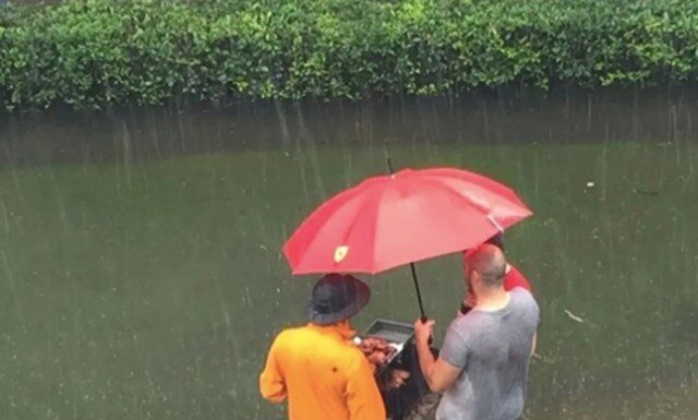 Fotka iz Bugarske izazvala je salve smijeha na mrežama, morate vidjeti što izvode ovi tipovi Fotka iz Bugarske izazvala je salve smijeha na mrežama, morate vidjeti što izvode ovi tipovi