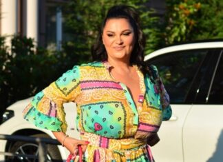 (FOTO) Jani muž ne da da smanji grudi “Ako mi vjerujete, više bih voljela da sam ravna kao daska” (FOTO) Jani muž ne da da smanji grudi “Ako mi vjerujete, više bih voljela da sam ravna kao daska”