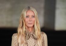 Glumica muža upoznala dok je bio u braku sa drugom: Kad su se venčali živeli u odvojenim kućama u komšiluku iz bizarnog razloga, a ovo im je spasilo brak Glumica muža upoznala dok je bio u braku sa drugom: Kad su se venčali živeli u odvojenim kućama u komšiluku iz bizarnog razloga, a ovo im je spasilo brak