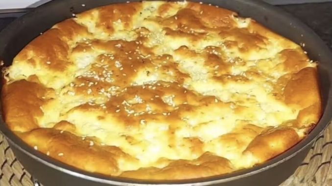 Izmešaj, izlij i peci… Brza PITA SA SIROM, priprema 5 minuta Izmešaj, izlij i peci… Brza PITA SA SIROM, priprema 5 minuta