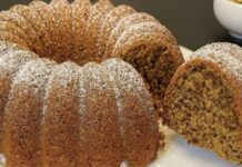 Jesenji kolač sa orasima se priprema za 5 minuta… Mekan je kao pamuk, mirisan i neodoljiv. Jesenji kolač sa orasima se priprema za 5 minuta… Mekan je kao pamuk, mirisan i neodoljiv.