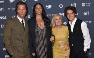 “Kad je tata umro, majka je povukla skandalozan potez”: Metju Mekonahi otkrio sve detalje šokantne smrti svog oca "Kad je tata umro, majka je povukla skandalozan potez": Metju Mekonahi otkrio sve detalje šokantne smrti svog oca