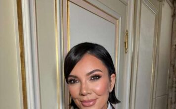 Kako bi Kris Džener izgledala da nije išla pod nož? Veštačka inteligencija napravila fotku, nije moguće da neko može ovoliko dobro izgleda Kako bi Kris Džener izgledala da nije išla pod nož? Veštačka inteligencija napravila fotku, nije moguće da neko može ovoliko dobro izgleda