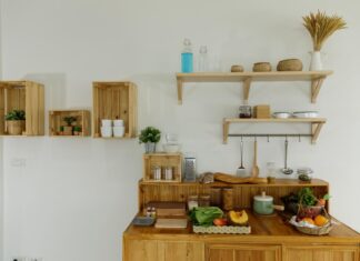 Kako napraviti viseće police od starih drvenih gajbica: Jednostavnim koracima uz malo alata osvežićete prostoriju Kako napraviti viseće police od starih drvenih gajbica: Jednostavnim koracima uz malo alata osvežićete prostoriju