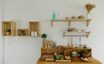 Kako napraviti viseće police od starih drvenih gajbica: Jednostavnim koracima uz malo alata osvežićete prostoriju Kako napraviti viseće police od starih drvenih gajbica: Jednostavnim koracima uz malo alata osvežićete prostoriju