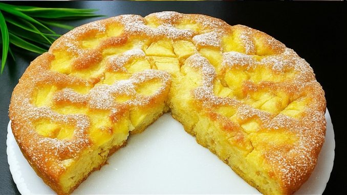 Kolač od jabuka sa samo 3 jabuke, malo brašna i 3 jaja, gotov za 10 minuta u rerni! Kolač od jabuka sa samo 3 jabuke, malo brašna i 3 jaja, gotov za 10 minuta u rerni!