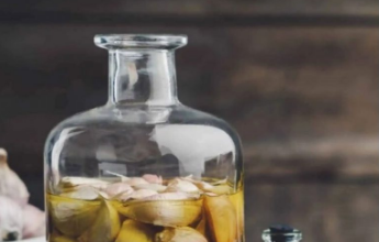 KORISTI SE SAMO JEDNOM U PET GODINA: Pomaže kod ateroskleroze, bolesti pluća, atritisa, reume, hemoroida… KORISTI SE SAMO JEDNOM U PET GODINA: Pomaže kod ateroskleroze, bolesti pluća, atritisa, reume, hemoroida…