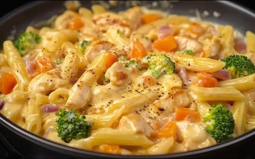 KREMASTA TJESTENINA S PILETINOM I P0VRĆEM – SAVRŠEN BRZI 0BR0K KREMASTA TJESTENINA S PILETINOM I P0VRĆEM – SAVRŠEN BRZI 0BR0K