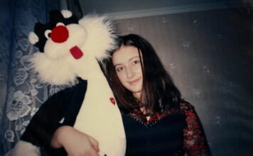 Kristina je imala 16 godina kada ju je seksualno napao momak od 20 godina: “30 godina sam to krila u tajnosti, a od njegovih reči mi se i danas povraća” Kristina je imala 16 godina kada ju je seksualno napao momak od 20 godina: "30 godina sam to krila u tajnosti, a od njegovih reči mi se i danas povraća"