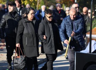 Marija Šerifović se potresnim govorom oprostila od oca Rajka Marija Šerifović se potresnim govorom oprostila od oca Rajka