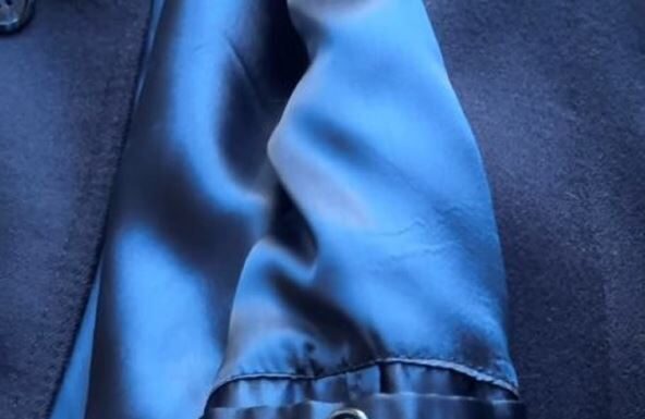 Maša Memedović kupila vanvremenski kaput za 2.000 dinara na buvljaku u Pančevu: U Jugoslaviji su ovu marku nosile samo otmene žene Maša Memedović kupila vanvremenski kaput za 2.000 dinara na buvljaku u Pančevu: U Jugoslaviji su ovu marku nosile samo otmene žene