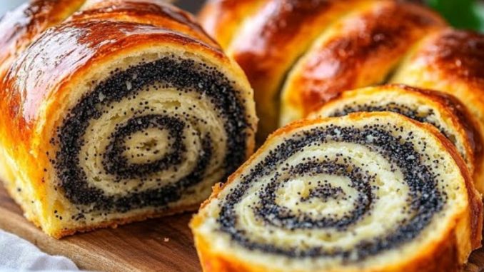 NAJMEKŠA ŠTRUDLA SA MAKOM – Mirisna, Sočna I Savršena Za Doručak, Užinu Ili Slatki Kraj Obroka NAJMEKŠA ŠTRUDLA SA MAKOM – Mirisna, Sočna I Savršena Za Doručak, Užinu Ili Slatki Kraj Obroka