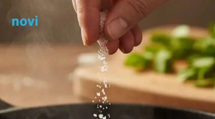 Neočekivan trik za prženje – ulje od sada ne prska, a šporet ostaje čist Neočekivan trik za prženje – ulje od sada ne prska, a šporet ostaje čist