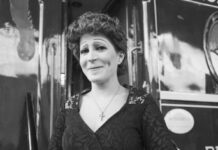 Odrastala u bordelu gde su je odgajale prostitutke: Završila sa 2 decenije mlađim, a crkva zabranila njen pokop Odrastala u bordelu gde su je odgajale prostitutke: Završila sa 2 decenije mlađim, a crkva zabranila njen pokop