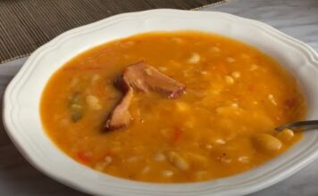 Originalni recept za vojnički pasulj iz JNA: Tajna je u jednom sastojku koji menja sve Originalni recept za vojnički pasulj iz JNA: Tajna je u jednom sastojku koji menja sve