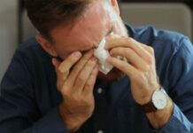 Otac naterao slepu ćerku da se uda za siromašnog prosca, gledao je kao teret: Kada je shvatila ko joj je muž, život joj se pretvorio u bajku Otac naterao slepu ćerku da se uda za siromašnog prosca, gledao je kao teret: Kada je shvatila ko joj je muž, život joj se pretvorio u bajku